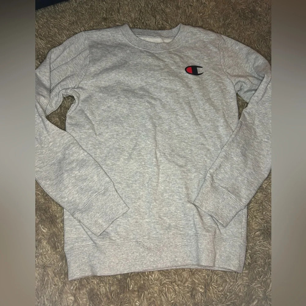 champion long sleeve size 14/16 kids​​
